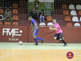 
<a style='margin-left: 5px;' class='btn btn-xs btn-social btn-facebook' href='https://www.facebook.com/sharer/sharer.php?u=https://www.boladovale.com.br/imgs/800-800-90/conteudo/fotos/1237/img0035.jpg' rel='popup' data-width='500' data-height='400'><i class='fa fa-facebook'></i>Compartilhar <span class='hidden-xs'>no Facebook</span>
</a> 
<a class='btn btn-default btn-xs' target='_blank' href='imgs/800-800-90/conteudo/fotos/1237/img0035.jpg'>
<span class='glyphicon glyphicon-cloud-download'></span> Salvar
</a> 
<span></span>