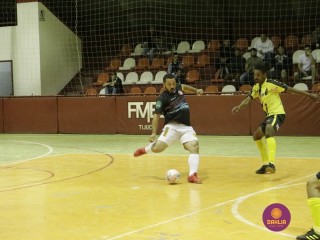 
<a style='margin-left: 5px;' class='btn btn-xs btn-social btn-facebook' href='https://www.facebook.com/sharer/sharer.php?u=https://www.boladovale.com.br/imgs/800-800-90/conteudo/fotos/1238/mg0113.jpg' rel='popup' data-width='500' data-height='400'><i class='fa fa-facebook'></i>Compartilhar <span class='hidden-xs'>no Facebook</span>
</a> 
<a class='btn btn-default btn-xs' target='_blank' href='imgs/800-800-90/conteudo/fotos/1238/mg0113.jpg'>
<span class='glyphicon glyphicon-cloud-download'></span> Salvar
</a> 
<span></span>