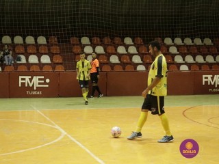 
<a style='margin-left: 5px;' class='btn btn-xs btn-social btn-facebook' href='https://www.facebook.com/sharer/sharer.php?u=https://www.boladovale.com.br/imgs/800-800-90/conteudo/fotos/1238/mg0121.jpg' rel='popup' data-width='500' data-height='400'><i class='fa fa-facebook'></i>Compartilhar <span class='hidden-xs'>no Facebook</span>
</a> 
<a class='btn btn-default btn-xs' target='_blank' href='imgs/800-800-90/conteudo/fotos/1238/mg0121.jpg'>
<span class='glyphicon glyphicon-cloud-download'></span> Salvar
</a> 
<span></span>