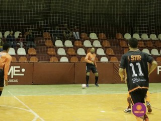 
<a style='margin-left: 5px;' class='btn btn-xs btn-social btn-facebook' href='https://www.facebook.com/sharer/sharer.php?u=https://www.boladovale.com.br/imgs/800-800-90/conteudo/fotos/1239/mg0185.jpg' rel='popup' data-width='500' data-height='400'><i class='fa fa-facebook'></i>Compartilhar <span class='hidden-xs'>no Facebook</span>
</a> 
<a class='btn btn-default btn-xs' target='_blank' href='imgs/800-800-90/conteudo/fotos/1239/mg0185.jpg'>
<span class='glyphicon glyphicon-cloud-download'></span> Salvar
</a> 
<span></span>