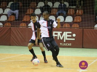 
<a style='margin-left: 5px;' class='btn btn-xs btn-social btn-facebook' href='https://www.facebook.com/sharer/sharer.php?u=https://www.boladovale.com.br/imgs/800-800-90/conteudo/fotos/1244/img9980.jpg' rel='popup' data-width='500' data-height='400'><i class='fa fa-facebook'></i>Compartilhar <span class='hidden-xs'>no Facebook</span>
</a> 
<a class='btn btn-default btn-xs' target='_blank' href='imgs/800-800-90/conteudo/fotos/1244/img9980.jpg'>
<span class='glyphicon glyphicon-cloud-download'></span> Salvar
</a> 
<span></span>