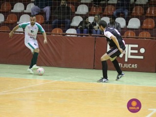 
<a style='margin-left: 5px;' class='btn btn-xs btn-social btn-facebook' href='https://www.facebook.com/sharer/sharer.php?u=https://www.boladovale.com.br/imgs/800-800-90/conteudo/fotos/1244/img9993.jpg' rel='popup' data-width='500' data-height='400'><i class='fa fa-facebook'></i>Compartilhar <span class='hidden-xs'>no Facebook</span>
</a> 
<a class='btn btn-default btn-xs' target='_blank' href='imgs/800-800-90/conteudo/fotos/1244/img9993.jpg'>
<span class='glyphicon glyphicon-cloud-download'></span> Salvar
</a> 
<span></span>