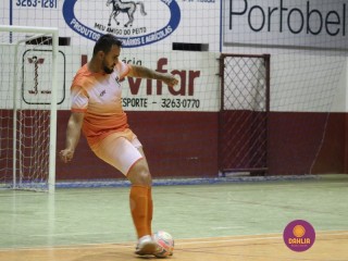 
<a style='margin-left: 5px;' class='btn btn-xs btn-social btn-facebook' href='https://www.facebook.com/sharer/sharer.php?u=https://www.boladovale.com.br/imgs/800-800-90/conteudo/fotos/1246/img0033.jpg' rel='popup' data-width='500' data-height='400'><i class='fa fa-facebook'></i>Compartilhar <span class='hidden-xs'>no Facebook</span>
</a> 
<a class='btn btn-default btn-xs' target='_blank' href='imgs/800-800-90/conteudo/fotos/1246/img0033.jpg'>
<span class='glyphicon glyphicon-cloud-download'></span> Salvar
</a> 
<span></span>