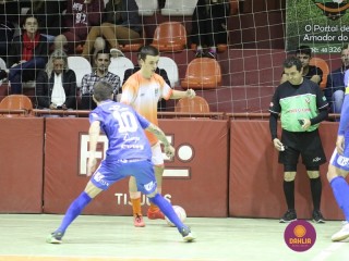 
<a style='margin-left: 5px;' class='btn btn-xs btn-social btn-facebook' href='https://www.facebook.com/sharer/sharer.php?u=https://www.boladovale.com.br/imgs/800-800-90/conteudo/fotos/1246/img0034.jpg' rel='popup' data-width='500' data-height='400'><i class='fa fa-facebook'></i>Compartilhar <span class='hidden-xs'>no Facebook</span>
</a> 
<a class='btn btn-default btn-xs' target='_blank' href='imgs/800-800-90/conteudo/fotos/1246/img0034.jpg'>
<span class='glyphicon glyphicon-cloud-download'></span> Salvar
</a> 
<span></span>