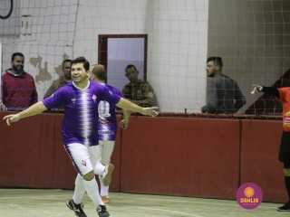 
<a style='margin-left: 5px;' class='btn btn-xs btn-social btn-facebook' href='https://www.facebook.com/sharer/sharer.php?u=https://www.boladovale.com.br/imgs/800-800-90/conteudo/fotos/1247/img0088.jpg' rel='popup' data-width='500' data-height='400'><i class='fa fa-facebook'></i>Compartilhar <span class='hidden-xs'>no Facebook</span>
</a> 
<a class='btn btn-default btn-xs' target='_blank' href='imgs/800-800-90/conteudo/fotos/1247/img0088.jpg'>
<span class='glyphicon glyphicon-cloud-download'></span> Salvar
</a> 
<span></span>