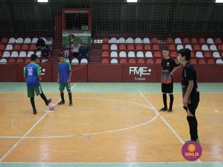 
<a style='margin-left: 5px;' class='btn btn-xs btn-social btn-facebook' href='https://www.facebook.com/sharer/sharer.php?u=https://www.boladovale.com.br/imgs/800-800-90/conteudo/fotos/1248/img6133.jpg' rel='popup' data-width='500' data-height='400'><i class='fa fa-facebook'></i>Compartilhar <span class='hidden-xs'>no Facebook</span>
</a> 
<a class='btn btn-default btn-xs' target='_blank' href='imgs/800-800-90/conteudo/fotos/1248/img6133.jpg'>
<span class='glyphicon glyphicon-cloud-download'></span> Salvar
</a> 
<span></span>