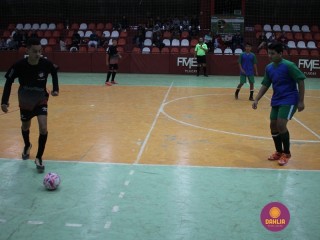 
<a style='margin-left: 5px;' class='btn btn-xs btn-social btn-facebook' href='https://www.facebook.com/sharer/sharer.php?u=https://www.boladovale.com.br/imgs/800-800-90/conteudo/fotos/1248/img6153.jpg' rel='popup' data-width='500' data-height='400'><i class='fa fa-facebook'></i>Compartilhar <span class='hidden-xs'>no Facebook</span>
</a> 
<a class='btn btn-default btn-xs' target='_blank' href='imgs/800-800-90/conteudo/fotos/1248/img6153.jpg'>
<span class='glyphicon glyphicon-cloud-download'></span> Salvar
</a> 
<span></span>