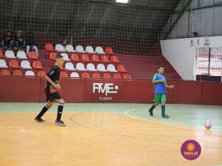 
<a style='margin-left: 5px;' class='btn btn-xs btn-social btn-facebook' href='https://www.facebook.com/sharer/sharer.php?u=https://www.boladovale.com.br/imgs/800-800-90/conteudo/fotos/1248/img6156.jpg' rel='popup' data-width='500' data-height='400'><i class='fa fa-facebook'></i>Compartilhar <span class='hidden-xs'>no Facebook</span>
</a> 
<a class='btn btn-default btn-xs' target='_blank' href='imgs/800-800-90/conteudo/fotos/1248/img6156.jpg'>
<span class='glyphicon glyphicon-cloud-download'></span> Salvar
</a> 
<span></span>