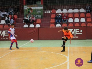 
<a style='margin-left: 5px;' class='btn btn-xs btn-social btn-facebook' href='https://www.facebook.com/sharer/sharer.php?u=https://www.boladovale.com.br/imgs/800-800-90/conteudo/fotos/1249/img6205.jpg' rel='popup' data-width='500' data-height='400'><i class='fa fa-facebook'></i>Compartilhar <span class='hidden-xs'>no Facebook</span>
</a> 
<a class='btn btn-default btn-xs' target='_blank' href='imgs/800-800-90/conteudo/fotos/1249/img6205.jpg'>
<span class='glyphicon glyphicon-cloud-download'></span> Salvar
</a> 
<span></span>