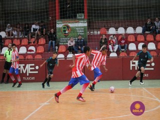 
<a style='margin-left: 5px;' class='btn btn-xs btn-social btn-facebook' href='https://www.facebook.com/sharer/sharer.php?u=https://www.boladovale.com.br/imgs/800-800-90/conteudo/fotos/1250/img6300.jpg' rel='popup' data-width='500' data-height='400'><i class='fa fa-facebook'></i>Compartilhar <span class='hidden-xs'>no Facebook</span>
</a> 
<a class='btn btn-default btn-xs' target='_blank' href='imgs/800-800-90/conteudo/fotos/1250/img6300.jpg'>
<span class='glyphicon glyphicon-cloud-download'></span> Salvar
</a> 
<span></span>