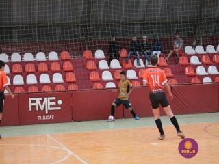 
<a style='margin-left: 5px;' class='btn btn-xs btn-social btn-facebook' href='https://www.facebook.com/sharer/sharer.php?u=https://www.boladovale.com.br/imgs/800-800-90/conteudo/fotos/1251/img6389.jpg' rel='popup' data-width='500' data-height='400'><i class='fa fa-facebook'></i>Compartilhar <span class='hidden-xs'>no Facebook</span>
</a> 
<a class='btn btn-default btn-xs' target='_blank' href='imgs/800-800-90/conteudo/fotos/1251/img6389.jpg'>
<span class='glyphicon glyphicon-cloud-download'></span> Salvar
</a> 
<span></span>