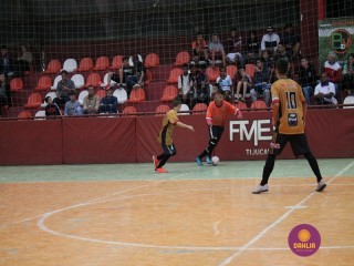 
<a style='margin-left: 5px;' class='btn btn-xs btn-social btn-facebook' href='https://www.facebook.com/sharer/sharer.php?u=https://www.boladovale.com.br/imgs/800-800-90/conteudo/fotos/1251/img6426.jpg' rel='popup' data-width='500' data-height='400'><i class='fa fa-facebook'></i>Compartilhar <span class='hidden-xs'>no Facebook</span>
</a> 
<a class='btn btn-default btn-xs' target='_blank' href='imgs/800-800-90/conteudo/fotos/1251/img6426.jpg'>
<span class='glyphicon glyphicon-cloud-download'></span> Salvar
</a> 
<span></span>