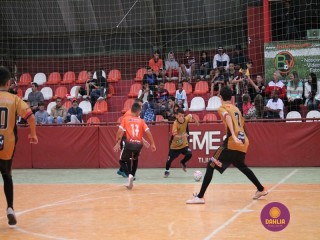 
<a style='margin-left: 5px;' class='btn btn-xs btn-social btn-facebook' href='https://www.facebook.com/sharer/sharer.php?u=https://www.boladovale.com.br/imgs/800-800-90/conteudo/fotos/1251/img6428.jpg' rel='popup' data-width='500' data-height='400'><i class='fa fa-facebook'></i>Compartilhar <span class='hidden-xs'>no Facebook</span>
</a> 
<a class='btn btn-default btn-xs' target='_blank' href='imgs/800-800-90/conteudo/fotos/1251/img6428.jpg'>
<span class='glyphicon glyphicon-cloud-download'></span> Salvar
</a> 
<span></span>