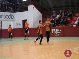 
<a style='margin-left: 5px;' class='btn btn-xs btn-social btn-facebook' href='https://www.facebook.com/sharer/sharer.php?u=https://www.boladovale.com.br/imgs/800-800-90/conteudo/fotos/1251/img6438.jpg' rel='popup' data-width='500' data-height='400'><i class='fa fa-facebook'></i>Compartilhar <span class='hidden-xs'>no Facebook</span>
</a> 
<a class='btn btn-default btn-xs' target='_blank' href='imgs/800-800-90/conteudo/fotos/1251/img6438.jpg'>
<span class='glyphicon glyphicon-cloud-download'></span> Salvar
</a> 
<span></span>
