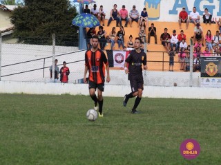 
<a style='margin-left: 5px;' class='btn btn-xs btn-social btn-facebook' href='https://www.facebook.com/sharer/sharer.php?u=https://www.boladovale.com.br/imgs/800-800-90/conteudo/fotos/1252/img0536.jpg' rel='popup' data-width='500' data-height='400'><i class='fa fa-facebook'></i>Compartilhar <span class='hidden-xs'>no Facebook</span>
</a> 
<a class='btn btn-default btn-xs' target='_blank' href='imgs/800-800-90/conteudo/fotos/1252/img0536.jpg'>
<span class='glyphicon glyphicon-cloud-download'></span> Salvar
</a> 
<span></span>