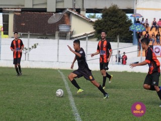 
<a style='margin-left: 5px;' class='btn btn-xs btn-social btn-facebook' href='https://www.facebook.com/sharer/sharer.php?u=https://www.boladovale.com.br/imgs/800-800-90/conteudo/fotos/1252/img0537.jpg' rel='popup' data-width='500' data-height='400'><i class='fa fa-facebook'></i>Compartilhar <span class='hidden-xs'>no Facebook</span>
</a> 
<a class='btn btn-default btn-xs' target='_blank' href='imgs/800-800-90/conteudo/fotos/1252/img0537.jpg'>
<span class='glyphicon glyphicon-cloud-download'></span> Salvar
</a> 
<span></span>