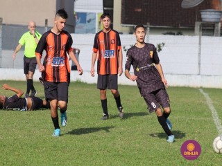
<a style='margin-left: 5px;' class='btn btn-xs btn-social btn-facebook' href='https://www.facebook.com/sharer/sharer.php?u=https://www.boladovale.com.br/imgs/800-800-90/conteudo/fotos/1252/img0556.jpg' rel='popup' data-width='500' data-height='400'><i class='fa fa-facebook'></i>Compartilhar <span class='hidden-xs'>no Facebook</span>
</a> 
<a class='btn btn-default btn-xs' target='_blank' href='imgs/800-800-90/conteudo/fotos/1252/img0556.jpg'>
<span class='glyphicon glyphicon-cloud-download'></span> Salvar
</a> 
<span></span>