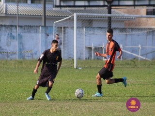 
<a style='margin-left: 5px;' class='btn btn-xs btn-social btn-facebook' href='https://www.facebook.com/sharer/sharer.php?u=https://www.boladovale.com.br/imgs/800-800-90/conteudo/fotos/1252/img0565.jpg' rel='popup' data-width='500' data-height='400'><i class='fa fa-facebook'></i>Compartilhar <span class='hidden-xs'>no Facebook</span>
</a> 
<a class='btn btn-default btn-xs' target='_blank' href='imgs/800-800-90/conteudo/fotos/1252/img0565.jpg'>
<span class='glyphicon glyphicon-cloud-download'></span> Salvar
</a> 
<span></span>
