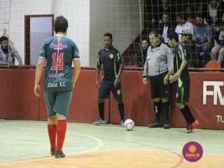 
<a style='margin-left: 5px;' class='btn btn-xs btn-social btn-facebook' href='https://www.facebook.com/sharer/sharer.php?u=https://www.boladovale.com.br/imgs/800-800-90/conteudo/fotos/1253/img0650.jpg' rel='popup' data-width='500' data-height='400'><i class='fa fa-facebook'></i>Compartilhar <span class='hidden-xs'>no Facebook</span>
</a> 
<a class='btn btn-default btn-xs' target='_blank' href='imgs/800-800-90/conteudo/fotos/1253/img0650.jpg'>
<span class='glyphicon glyphicon-cloud-download'></span> Salvar
</a> 
<span></span>