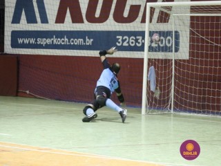 
<a style='margin-left: 5px;' class='btn btn-xs btn-social btn-facebook' href='https://www.facebook.com/sharer/sharer.php?u=https://www.boladovale.com.br/imgs/800-800-90/conteudo/fotos/1254/img0702.jpg' rel='popup' data-width='500' data-height='400'><i class='fa fa-facebook'></i>Compartilhar <span class='hidden-xs'>no Facebook</span>
</a> 
<a class='btn btn-default btn-xs' target='_blank' href='imgs/800-800-90/conteudo/fotos/1254/img0702.jpg'>
<span class='glyphicon glyphicon-cloud-download'></span> Salvar
</a> 
<span></span>