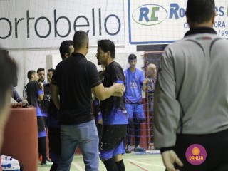 
<a style='margin-left: 5px;' class='btn btn-xs btn-social btn-facebook' href='https://www.facebook.com/sharer/sharer.php?u=https://www.boladovale.com.br/imgs/800-800-90/conteudo/fotos/1254/img0707.jpg' rel='popup' data-width='500' data-height='400'><i class='fa fa-facebook'></i>Compartilhar <span class='hidden-xs'>no Facebook</span>
</a> 
<a class='btn btn-default btn-xs' target='_blank' href='imgs/800-800-90/conteudo/fotos/1254/img0707.jpg'>
<span class='glyphicon glyphicon-cloud-download'></span> Salvar
</a> 
<span></span>