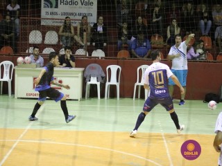 
<a style='margin-left: 5px;' class='btn btn-xs btn-social btn-facebook' href='https://www.facebook.com/sharer/sharer.php?u=https://www.boladovale.com.br/imgs/800-800-90/conteudo/fotos/1254/img0742.jpg' rel='popup' data-width='500' data-height='400'><i class='fa fa-facebook'></i>Compartilhar <span class='hidden-xs'>no Facebook</span>
</a> 
<a class='btn btn-default btn-xs' target='_blank' href='imgs/800-800-90/conteudo/fotos/1254/img0742.jpg'>
<span class='glyphicon glyphicon-cloud-download'></span> Salvar
</a> 
<span></span>