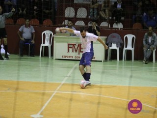 
<a style='margin-left: 5px;' class='btn btn-xs btn-social btn-facebook' href='https://www.facebook.com/sharer/sharer.php?u=https://www.boladovale.com.br/imgs/800-800-90/conteudo/fotos/1254/img0745.jpg' rel='popup' data-width='500' data-height='400'><i class='fa fa-facebook'></i>Compartilhar <span class='hidden-xs'>no Facebook</span>
</a> 
<a class='btn btn-default btn-xs' target='_blank' href='imgs/800-800-90/conteudo/fotos/1254/img0745.jpg'>
<span class='glyphicon glyphicon-cloud-download'></span> Salvar
</a> 
<span></span>