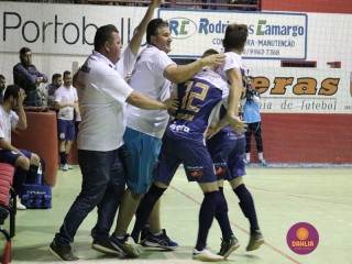 
<a style='margin-left: 5px;' class='btn btn-xs btn-social btn-facebook' href='https://www.facebook.com/sharer/sharer.php?u=https://www.boladovale.com.br/imgs/800-800-90/conteudo/fotos/1254/img0772.jpg' rel='popup' data-width='500' data-height='400'><i class='fa fa-facebook'></i>Compartilhar <span class='hidden-xs'>no Facebook</span>
</a> 
<a class='btn btn-default btn-xs' target='_blank' href='imgs/800-800-90/conteudo/fotos/1254/img0772.jpg'>
<span class='glyphicon glyphicon-cloud-download'></span> Salvar
</a> 
<span></span>