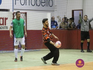
<a style='margin-left: 5px;' class='btn btn-xs btn-social btn-facebook' href='https://www.facebook.com/sharer/sharer.php?u=https://www.boladovale.com.br/imgs/800-800-90/conteudo/fotos/1255/img0800.jpg' rel='popup' data-width='500' data-height='400'><i class='fa fa-facebook'></i>Compartilhar <span class='hidden-xs'>no Facebook</span>
</a> 
<a class='btn btn-default btn-xs' target='_blank' href='imgs/800-800-90/conteudo/fotos/1255/img0800.jpg'>
<span class='glyphicon glyphicon-cloud-download'></span> Salvar
</a> 
<span></span>