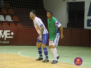 
<a style='margin-left: 5px;' class='btn btn-xs btn-social btn-facebook' href='https://www.facebook.com/sharer/sharer.php?u=https://www.boladovale.com.br/imgs/800-800-90/conteudo/fotos/1255/img0856.jpg' rel='popup' data-width='500' data-height='400'><i class='fa fa-facebook'></i>Compartilhar <span class='hidden-xs'>no Facebook</span>
</a> 
<a class='btn btn-default btn-xs' target='_blank' href='imgs/800-800-90/conteudo/fotos/1255/img0856.jpg'>
<span class='glyphicon glyphicon-cloud-download'></span> Salvar
</a> 
<span></span>