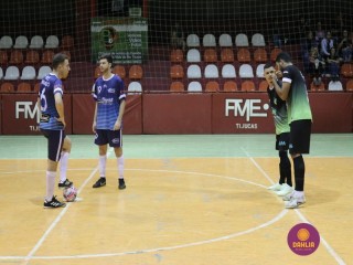 
<a style='margin-left: 5px;' class='btn btn-xs btn-social btn-facebook' href='https://www.facebook.com/sharer/sharer.php?u=https://www.boladovale.com.br/imgs/800-800-90/conteudo/fotos/1256/img0868.jpg' rel='popup' data-width='500' data-height='400'><i class='fa fa-facebook'></i>Compartilhar <span class='hidden-xs'>no Facebook</span>
</a> 
<a class='btn btn-default btn-xs' target='_blank' href='imgs/800-800-90/conteudo/fotos/1256/img0868.jpg'>
<span class='glyphicon glyphicon-cloud-download'></span> Salvar
</a> 
<span></span>
