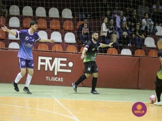
<a style='margin-left: 5px;' class='btn btn-xs btn-social btn-facebook' href='https://www.facebook.com/sharer/sharer.php?u=https://www.boladovale.com.br/imgs/800-800-90/conteudo/fotos/1256/img0884.jpg' rel='popup' data-width='500' data-height='400'><i class='fa fa-facebook'></i>Compartilhar <span class='hidden-xs'>no Facebook</span>
</a> 
<a class='btn btn-default btn-xs' target='_blank' href='imgs/800-800-90/conteudo/fotos/1256/img0884.jpg'>
<span class='glyphicon glyphicon-cloud-download'></span> Salvar
</a> 
<span></span>