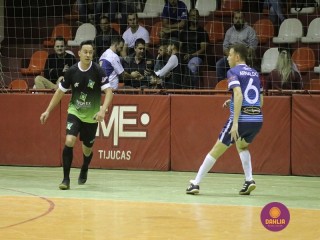 
<a style='margin-left: 5px;' class='btn btn-xs btn-social btn-facebook' href='https://www.facebook.com/sharer/sharer.php?u=https://www.boladovale.com.br/imgs/800-800-90/conteudo/fotos/1256/img0905.jpg' rel='popup' data-width='500' data-height='400'><i class='fa fa-facebook'></i>Compartilhar <span class='hidden-xs'>no Facebook</span>
</a> 
<a class='btn btn-default btn-xs' target='_blank' href='imgs/800-800-90/conteudo/fotos/1256/img0905.jpg'>
<span class='glyphicon glyphicon-cloud-download'></span> Salvar
</a> 
<span></span>