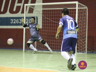 
<a style='margin-left: 5px;' class='btn btn-xs btn-social btn-facebook' href='https://www.facebook.com/sharer/sharer.php?u=https://www.boladovale.com.br/imgs/800-800-90/conteudo/fotos/1256/img0923.jpg' rel='popup' data-width='500' data-height='400'><i class='fa fa-facebook'></i>Compartilhar <span class='hidden-xs'>no Facebook</span>
</a> 
<a class='btn btn-default btn-xs' target='_blank' href='imgs/800-800-90/conteudo/fotos/1256/img0923.jpg'>
<span class='glyphicon glyphicon-cloud-download'></span> Salvar
</a> 
<span></span>