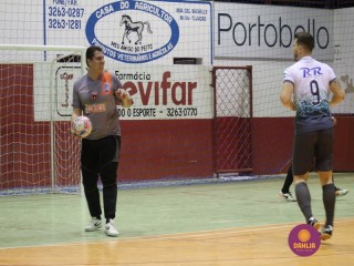 
<a style='margin-left: 5px;' class='btn btn-xs btn-social btn-facebook' href='https://www.facebook.com/sharer/sharer.php?u=https://www.boladovale.com.br/imgs/800-800-90/conteudo/fotos/1257/img0955.jpg' rel='popup' data-width='500' data-height='400'><i class='fa fa-facebook'></i>Compartilhar <span class='hidden-xs'>no Facebook</span>
</a> 
<a class='btn btn-default btn-xs' target='_blank' href='imgs/800-800-90/conteudo/fotos/1257/img0955.jpg'>
<span class='glyphicon glyphicon-cloud-download'></span> Salvar
</a> 
<span></span>