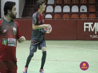 
<a style='margin-left: 5px;' class='btn btn-xs btn-social btn-facebook' href='https://www.facebook.com/sharer/sharer.php?u=https://www.boladovale.com.br/imgs/800-800-90/conteudo/fotos/1258/img1026.jpg' rel='popup' data-width='500' data-height='400'><i class='fa fa-facebook'></i>Compartilhar <span class='hidden-xs'>no Facebook</span>
</a> 
<a class='btn btn-default btn-xs' target='_blank' href='imgs/800-800-90/conteudo/fotos/1258/img1026.jpg'>
<span class='glyphicon glyphicon-cloud-download'></span> Salvar
</a> 
<span></span>