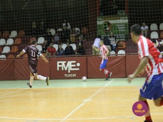 
<a style='margin-left: 5px;' class='btn btn-xs btn-social btn-facebook' href='https://www.facebook.com/sharer/sharer.php?u=https://www.boladovale.com.br/imgs/800-800-90/conteudo/fotos/1259/img1098.jpg' rel='popup' data-width='500' data-height='400'><i class='fa fa-facebook'></i>Compartilhar <span class='hidden-xs'>no Facebook</span>
</a> 
<a class='btn btn-default btn-xs' target='_blank' href='imgs/800-800-90/conteudo/fotos/1259/img1098.jpg'>
<span class='glyphicon glyphicon-cloud-download'></span> Salvar
</a> 
<span></span>
