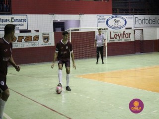 
<a style='margin-left: 5px;' class='btn btn-xs btn-social btn-facebook' href='https://www.facebook.com/sharer/sharer.php?u=https://www.boladovale.com.br/imgs/800-800-90/conteudo/fotos/1259/img1105.jpg' rel='popup' data-width='500' data-height='400'><i class='fa fa-facebook'></i>Compartilhar <span class='hidden-xs'>no Facebook</span>
</a> 
<a class='btn btn-default btn-xs' target='_blank' href='imgs/800-800-90/conteudo/fotos/1259/img1105.jpg'>
<span class='glyphicon glyphicon-cloud-download'></span> Salvar
</a> 
<span></span>