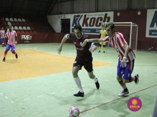 
<a style='margin-left: 5px;' class='btn btn-xs btn-social btn-facebook' href='https://www.facebook.com/sharer/sharer.php?u=https://www.boladovale.com.br/imgs/800-800-90/conteudo/fotos/1259/img1144.jpg' rel='popup' data-width='500' data-height='400'><i class='fa fa-facebook'></i>Compartilhar <span class='hidden-xs'>no Facebook</span>
</a> 
<a class='btn btn-default btn-xs' target='_blank' href='imgs/800-800-90/conteudo/fotos/1259/img1144.jpg'>
<span class='glyphicon glyphicon-cloud-download'></span> Salvar
</a> 
<span></span>