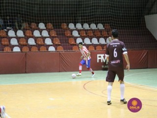 
<a style='margin-left: 5px;' class='btn btn-xs btn-social btn-facebook' href='https://www.facebook.com/sharer/sharer.php?u=https://www.boladovale.com.br/imgs/800-800-90/conteudo/fotos/1259/img1167.jpg' rel='popup' data-width='500' data-height='400'><i class='fa fa-facebook'></i>Compartilhar <span class='hidden-xs'>no Facebook</span>
</a> 
<a class='btn btn-default btn-xs' target='_blank' href='imgs/800-800-90/conteudo/fotos/1259/img1167.jpg'>
<span class='glyphicon glyphicon-cloud-download'></span> Salvar
</a> 
<span></span>