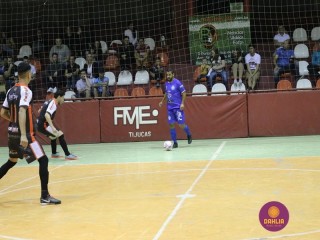 
<a style='margin-left: 5px;' class='btn btn-xs btn-social btn-facebook' href='https://www.facebook.com/sharer/sharer.php?u=https://www.boladovale.com.br/imgs/800-800-90/conteudo/fotos/1260/img1238.jpg' rel='popup' data-width='500' data-height='400'><i class='fa fa-facebook'></i>Compartilhar <span class='hidden-xs'>no Facebook</span>
</a> 
<a class='btn btn-default btn-xs' target='_blank' href='imgs/800-800-90/conteudo/fotos/1260/img1238.jpg'>
<span class='glyphicon glyphicon-cloud-download'></span> Salvar
</a> 
<span></span>