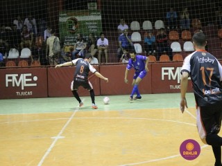 
<a style='margin-left: 5px;' class='btn btn-xs btn-social btn-facebook' href='https://www.facebook.com/sharer/sharer.php?u=https://www.boladovale.com.br/imgs/800-800-90/conteudo/fotos/1260/img1258.jpg' rel='popup' data-width='500' data-height='400'><i class='fa fa-facebook'></i>Compartilhar <span class='hidden-xs'>no Facebook</span>
</a> 
<a class='btn btn-default btn-xs' target='_blank' href='imgs/800-800-90/conteudo/fotos/1260/img1258.jpg'>
<span class='glyphicon glyphicon-cloud-download'></span> Salvar
</a> 
<span></span>