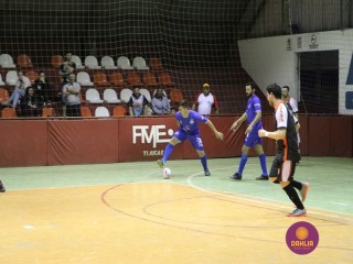 
<a style='margin-left: 5px;' class='btn btn-xs btn-social btn-facebook' href='https://www.facebook.com/sharer/sharer.php?u=https://www.boladovale.com.br/imgs/800-800-90/conteudo/fotos/1260/img1270.jpg' rel='popup' data-width='500' data-height='400'><i class='fa fa-facebook'></i>Compartilhar <span class='hidden-xs'>no Facebook</span>
</a> 
<a class='btn btn-default btn-xs' target='_blank' href='imgs/800-800-90/conteudo/fotos/1260/img1270.jpg'>
<span class='glyphicon glyphicon-cloud-download'></span> Salvar
</a> 
<span></span>