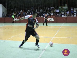
<a style='margin-left: 5px;' class='btn btn-xs btn-social btn-facebook' href='https://www.facebook.com/sharer/sharer.php?u=https://www.boladovale.com.br/imgs/800-800-90/conteudo/fotos/1260/img1302.jpg' rel='popup' data-width='500' data-height='400'><i class='fa fa-facebook'></i>Compartilhar <span class='hidden-xs'>no Facebook</span>
</a> 
<a class='btn btn-default btn-xs' target='_blank' href='imgs/800-800-90/conteudo/fotos/1260/img1302.jpg'>
<span class='glyphicon glyphicon-cloud-download'></span> Salvar
</a> 
<span></span>