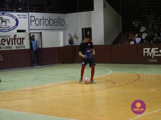 
<a style='margin-left: 5px;' class='btn btn-xs btn-social btn-facebook' href='https://www.facebook.com/sharer/sharer.php?u=https://www.boladovale.com.br/imgs/800-800-90/conteudo/fotos/1261/img1357.jpg' rel='popup' data-width='500' data-height='400'><i class='fa fa-facebook'></i>Compartilhar <span class='hidden-xs'>no Facebook</span>
</a> 
<a class='btn btn-default btn-xs' target='_blank' href='imgs/800-800-90/conteudo/fotos/1261/img1357.jpg'>
<span class='glyphicon glyphicon-cloud-download'></span> Salvar
</a> 
<span></span>