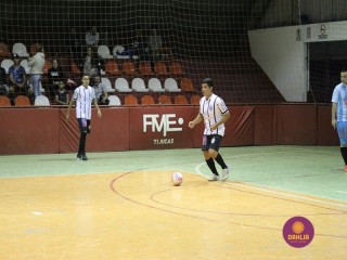 
<a style='margin-left: 5px;' class='btn btn-xs btn-social btn-facebook' href='https://www.facebook.com/sharer/sharer.php?u=https://www.boladovale.com.br/imgs/800-800-90/conteudo/fotos/1261/img1390.jpg' rel='popup' data-width='500' data-height='400'><i class='fa fa-facebook'></i>Compartilhar <span class='hidden-xs'>no Facebook</span>
</a> 
<a class='btn btn-default btn-xs' target='_blank' href='imgs/800-800-90/conteudo/fotos/1261/img1390.jpg'>
<span class='glyphicon glyphicon-cloud-download'></span> Salvar
</a> 
<span></span>