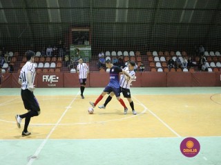 
<a style='margin-left: 5px;' class='btn btn-xs btn-social btn-facebook' href='https://www.facebook.com/sharer/sharer.php?u=https://www.boladovale.com.br/imgs/800-800-90/conteudo/fotos/1261/img1420.jpg' rel='popup' data-width='500' data-height='400'><i class='fa fa-facebook'></i>Compartilhar <span class='hidden-xs'>no Facebook</span>
</a> 
<a class='btn btn-default btn-xs' target='_blank' href='imgs/800-800-90/conteudo/fotos/1261/img1420.jpg'>
<span class='glyphicon glyphicon-cloud-download'></span> Salvar
</a> 
<span></span>