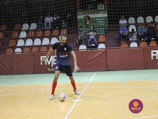 
<a style='margin-left: 5px;' class='btn btn-xs btn-social btn-facebook' href='https://www.facebook.com/sharer/sharer.php?u=https://www.boladovale.com.br/imgs/800-800-90/conteudo/fotos/1261/img1423.jpg' rel='popup' data-width='500' data-height='400'><i class='fa fa-facebook'></i>Compartilhar <span class='hidden-xs'>no Facebook</span>
</a> 
<a class='btn btn-default btn-xs' target='_blank' href='imgs/800-800-90/conteudo/fotos/1261/img1423.jpg'>
<span class='glyphicon glyphicon-cloud-download'></span> Salvar
</a> 
<span></span>