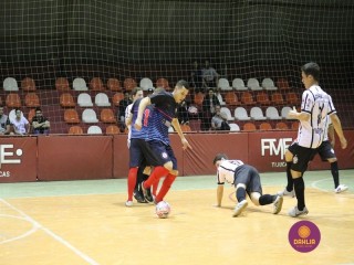 
<a style='margin-left: 5px;' class='btn btn-xs btn-social btn-facebook' href='https://www.facebook.com/sharer/sharer.php?u=https://www.boladovale.com.br/imgs/800-800-90/conteudo/fotos/1261/img1446.jpg' rel='popup' data-width='500' data-height='400'><i class='fa fa-facebook'></i>Compartilhar <span class='hidden-xs'>no Facebook</span>
</a> 
<a class='btn btn-default btn-xs' target='_blank' href='imgs/800-800-90/conteudo/fotos/1261/img1446.jpg'>
<span class='glyphicon glyphicon-cloud-download'></span> Salvar
</a> 
<span></span>