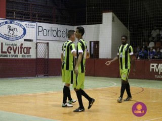 
<a style='margin-left: 5px;' class='btn btn-xs btn-social btn-facebook' href='https://www.facebook.com/sharer/sharer.php?u=https://www.boladovale.com.br/imgs/800-800-90/conteudo/fotos/1262/img1487.jpg' rel='popup' data-width='500' data-height='400'><i class='fa fa-facebook'></i>Compartilhar <span class='hidden-xs'>no Facebook</span>
</a> 
<a class='btn btn-default btn-xs' target='_blank' href='imgs/800-800-90/conteudo/fotos/1262/img1487.jpg'>
<span class='glyphicon glyphicon-cloud-download'></span> Salvar
</a> 
<span></span>